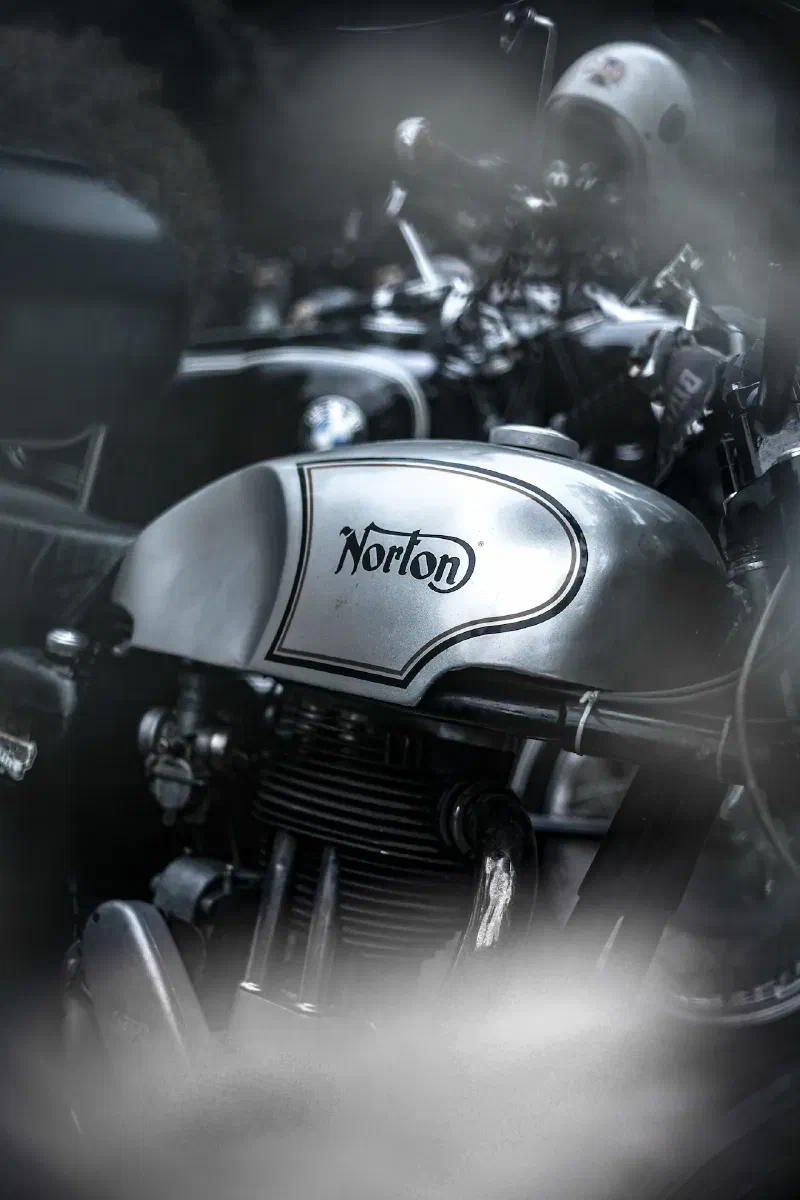 Norton Atlas 750 restaurée exposée